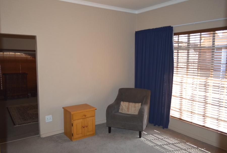 5 Bedroom Property for Sale in Wilkoppies North West